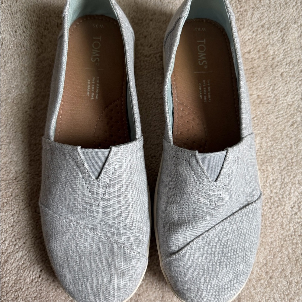 TOMS Womens AvalonLoafer Flat
